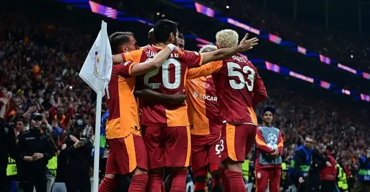 Spor yazarları Galatasaray'ın Liverpool zaferini değerlendirdi! 