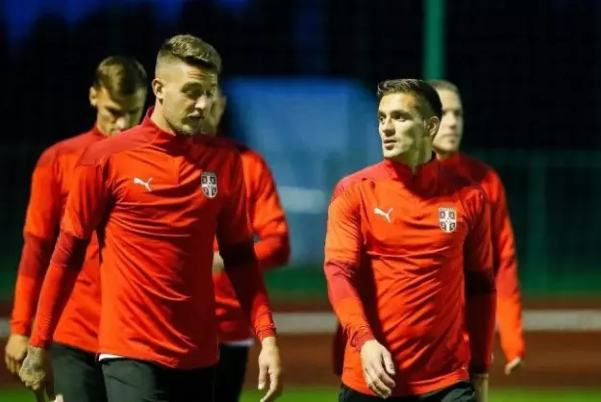 Galatasaray ve Fenerbahçe Avrupa Devleriyle Transfer Yarışında! Tadic Detayı Ortaya Çıktı