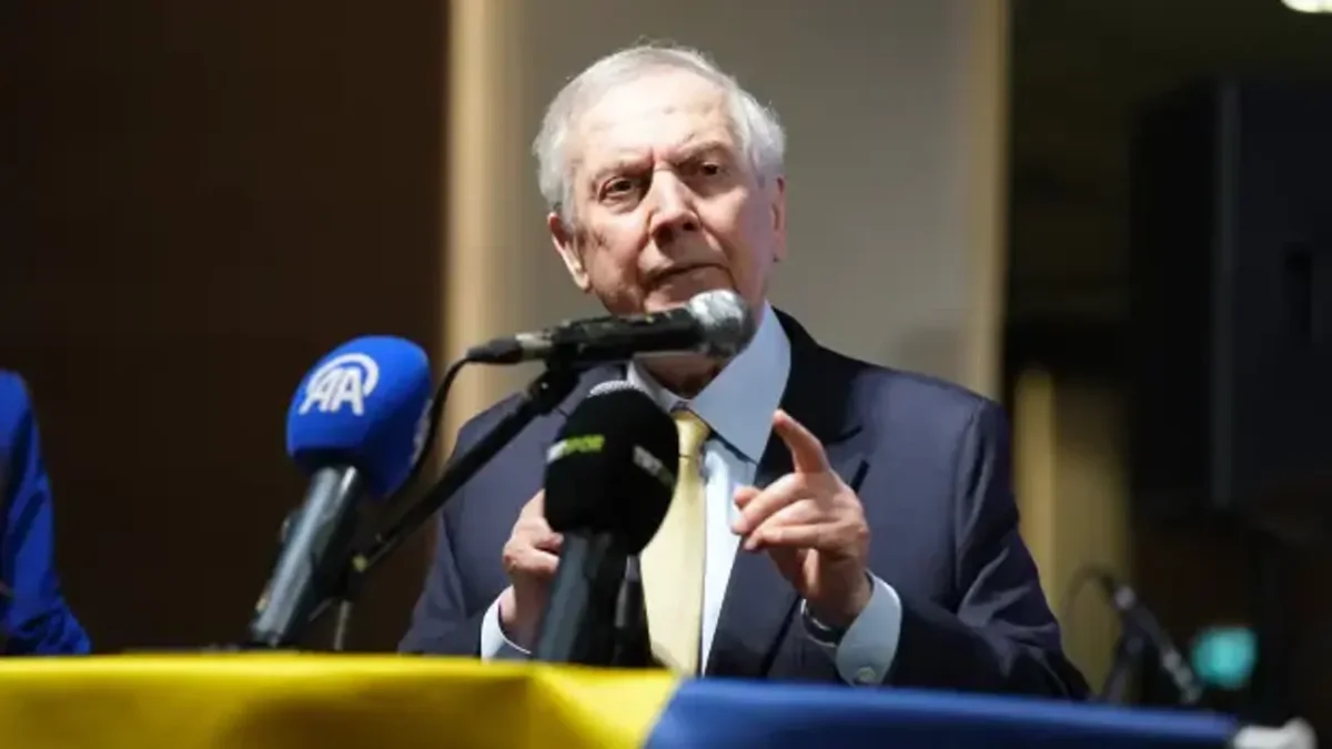Fenerbahçe'de Aziz Yıldırım'dan teknik direktör ve transfer açıklaması! İlk kez tarih verdi