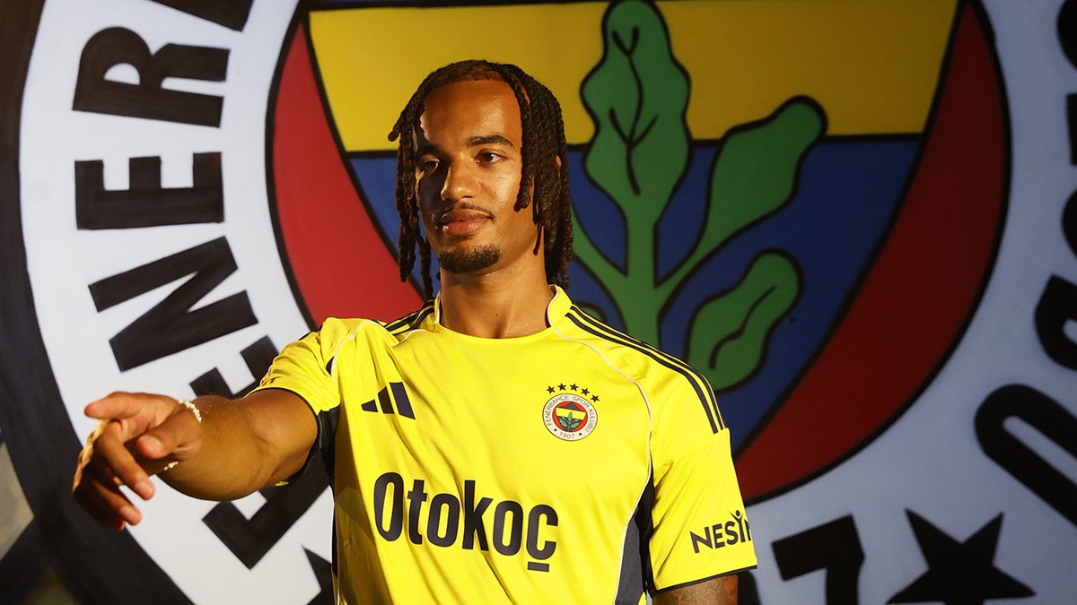 Eleştirilerin Odağındaki Archie Brown Menajerlik Şirketini Değiştirdi