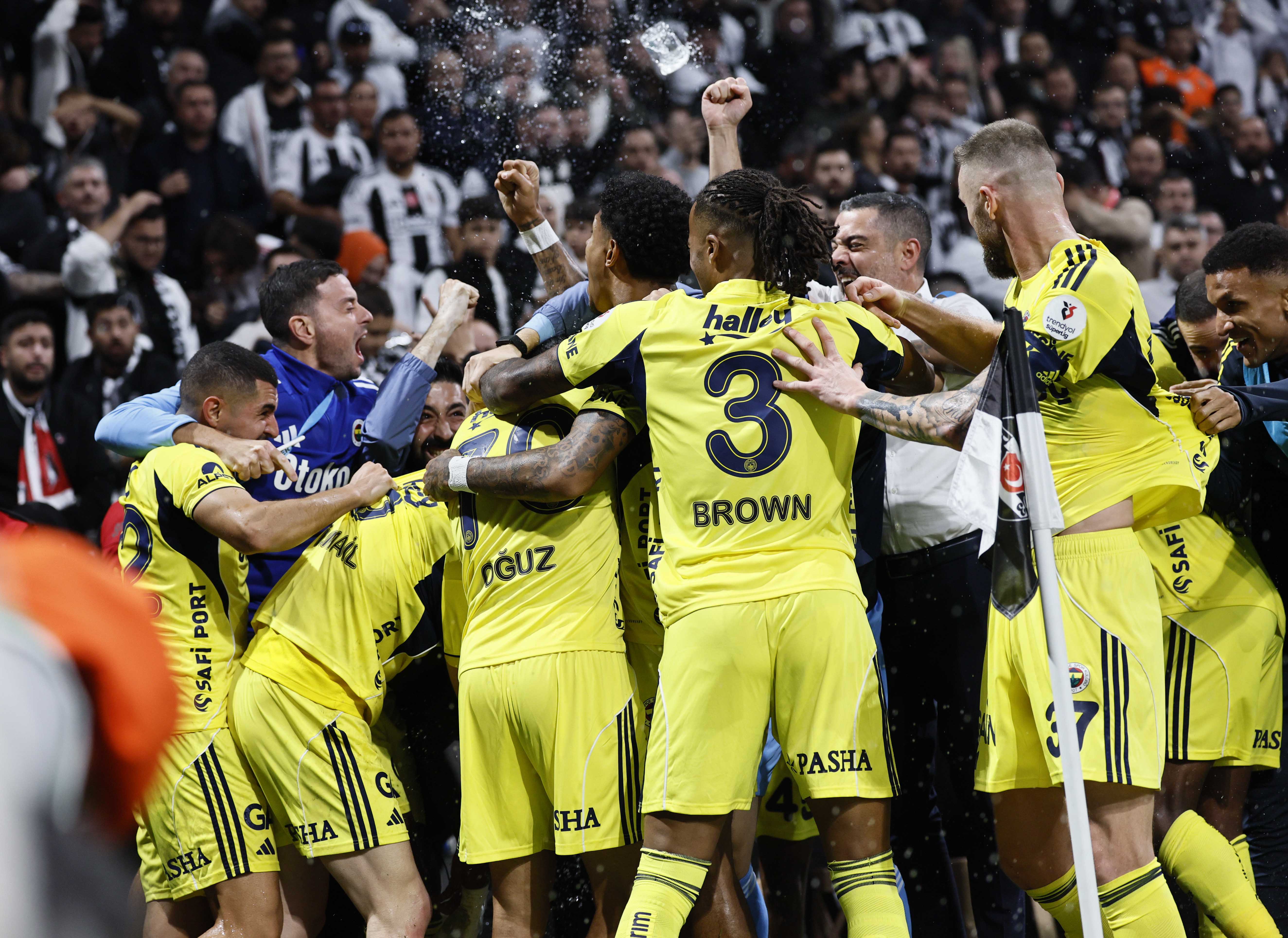 Derbide Gol Düellosu: Beşiktaş Başladı, Fenerbahçe Bitirdi – 3-2