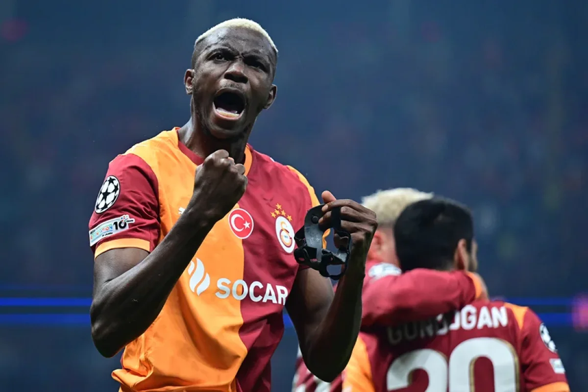 İngiliz efsane, Victor Osimhen'den özür diledi